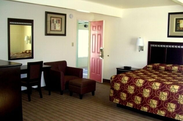 Bedroom 4, Whispering Palms Inn, Val Verde
