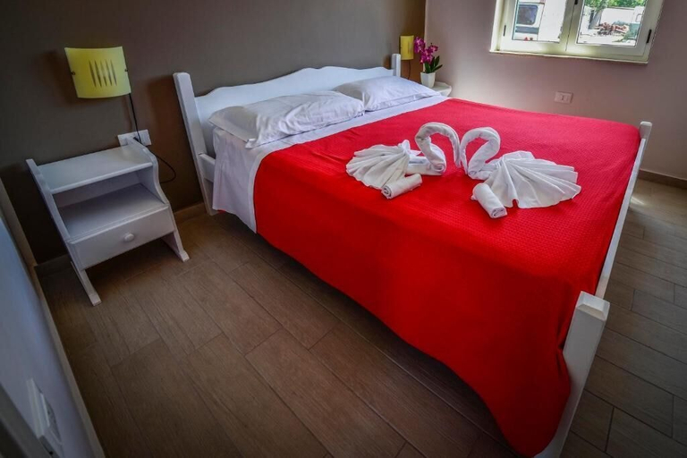 Bedroom 3, Marina di Rossano Village Club, Cosenza