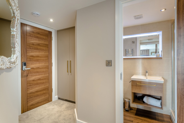 Bathroom 4, Heritage Mews, Nottingham