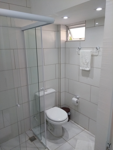 Bathroom 5, Vila do Navegante, Bombinhas