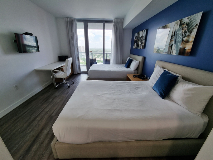 Bedroom 2, BW Luxury Suites, Broward
