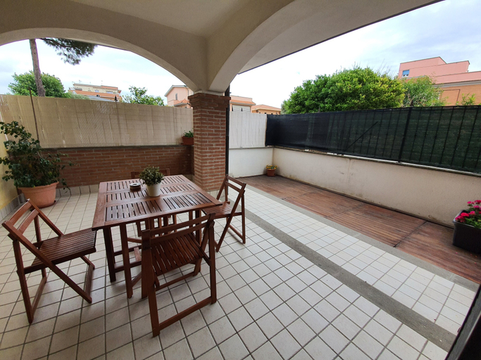 Others 4, Guest House Brezza Marina, Roma