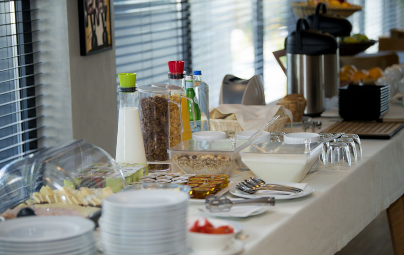 Food & Drinks 5, City Inn, Priština