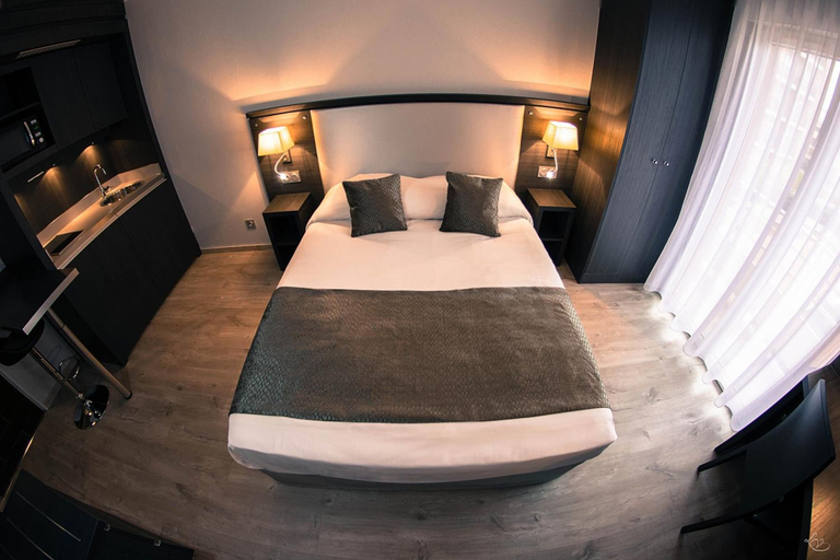 Bedroom 4, Séjours & Affaires Aix-en-Provence Mirabeau, Bouches-du-Rhône