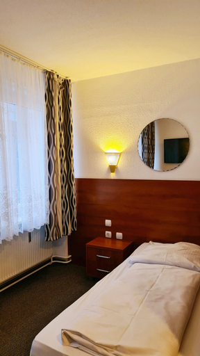 Bedroom 3, Hotel Zentrum Hannover, Region Hannover