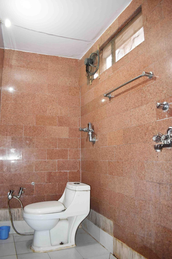 Bathroom 4, Hotel Mrk, Varanasi