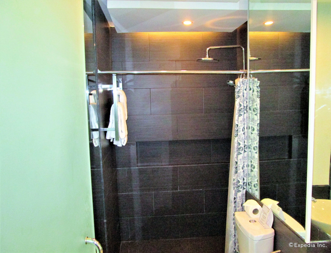 Bathroom 4, The Upperhouse Hotel – Boutique Stay with City & River Views, Cagayan de Oro City