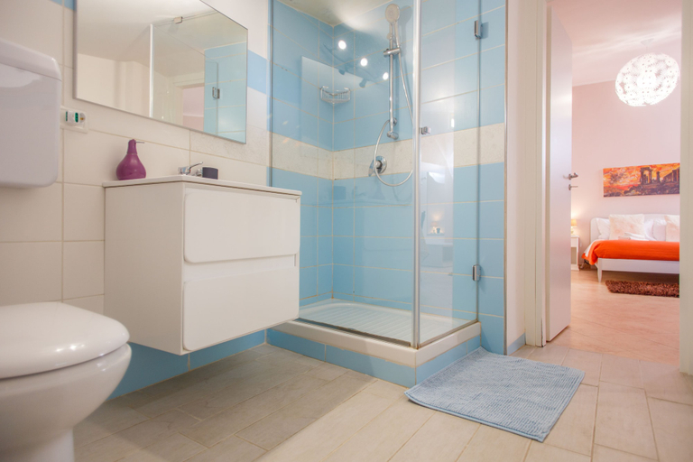 Bathroom 5, Le Terrazze di Pirandello, Agrigento