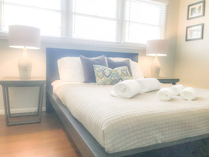 Bedroom, Lowena Apartments, Los Angeles