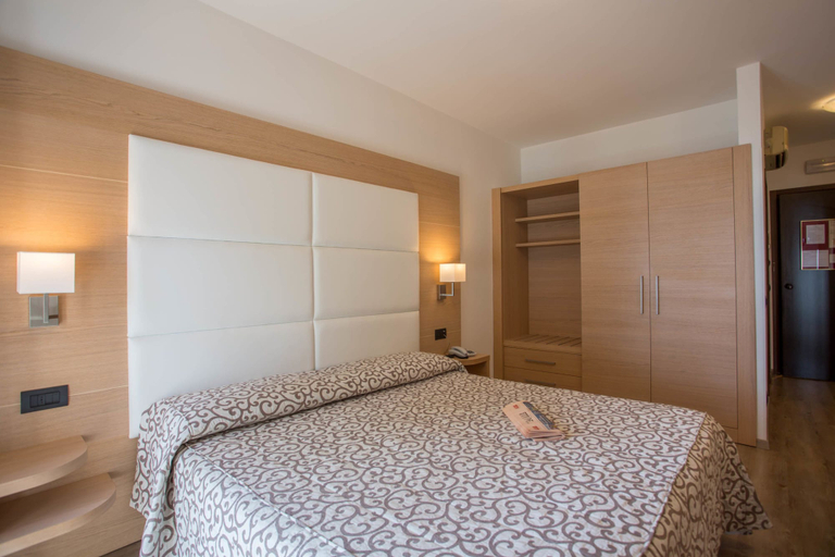 Bedroom 3, Hotel Europa, Brescia