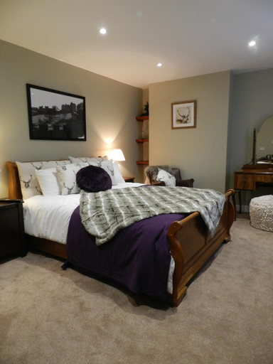 Bedroom 2, The White Swan Inn, Northumberland