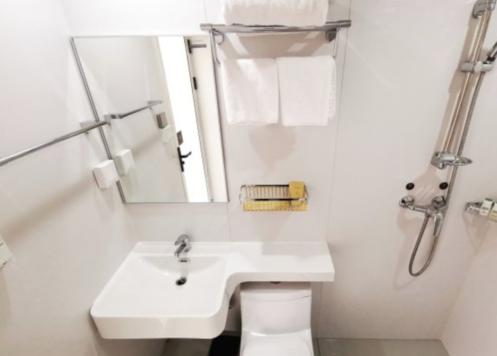 Bathroom, Pu Camp Yingde, Qingyuan