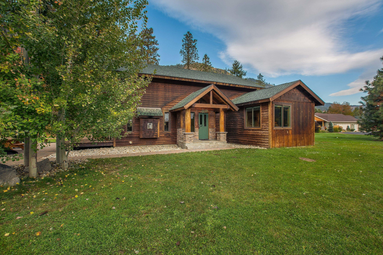 Exterior & Views 2, Icicle Creek Lodge, Chelan