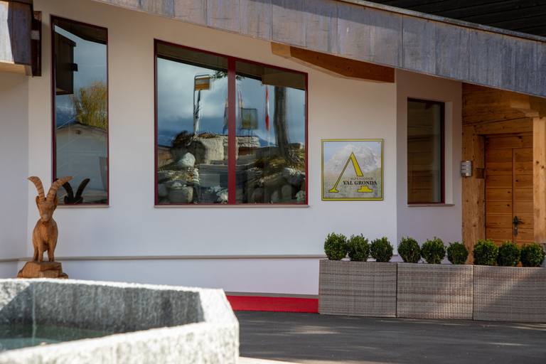 Exterior & Views 2, Alpenlodge Val Gronda, Surselva