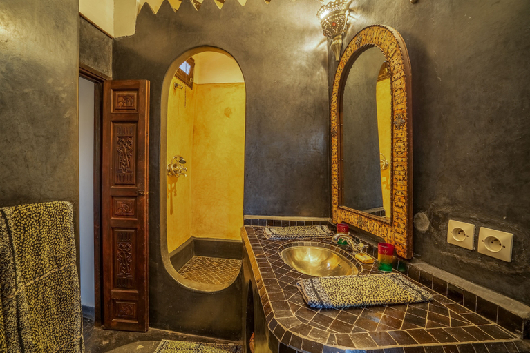 Bathroom 5, Riad Dar Alhambra, Marrakech