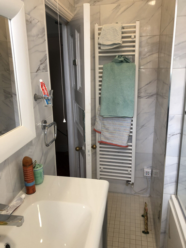 Bedroom 4, Immaculate 4-bed Apartment in Bournemouth & spa, Bournemouth