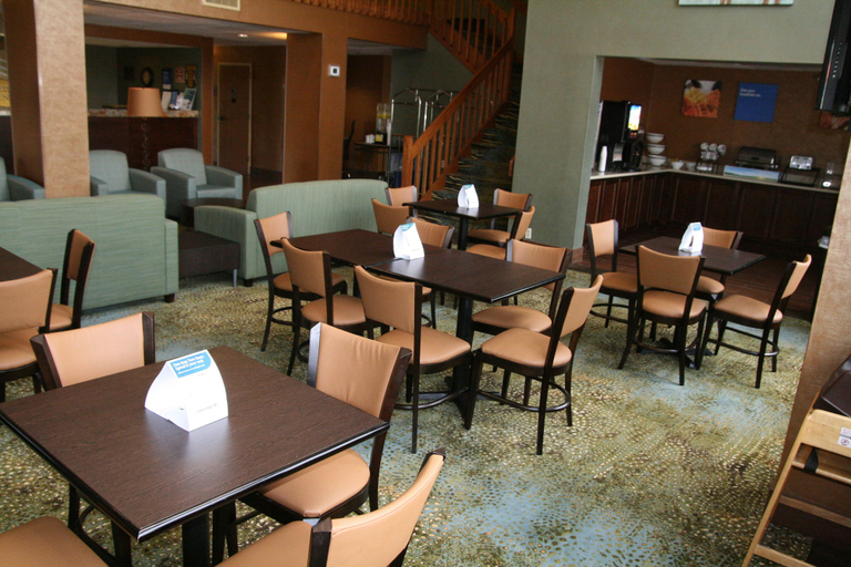 Food & Drinks 5, Comfort Inn Pine Grove I-81 Hershey Area, Schuylkill
