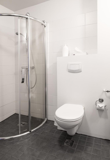 Bathroom 4, Egils Studio Apartments, Borgarbyggð
