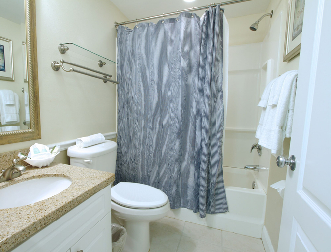 Bathroom 5, The Cove at Yarmouth by Westgate Resorts, Barnstable
