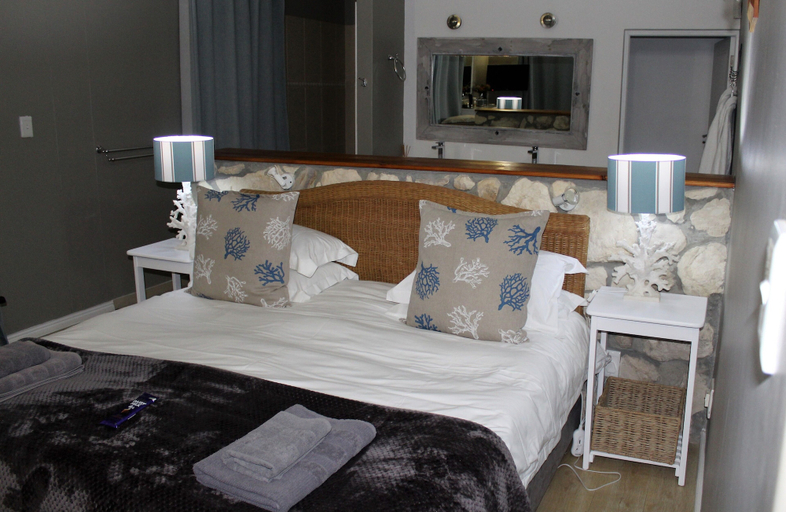 Bedroom 3, Kleinzee Oceanfront Guesthouse, Overberg