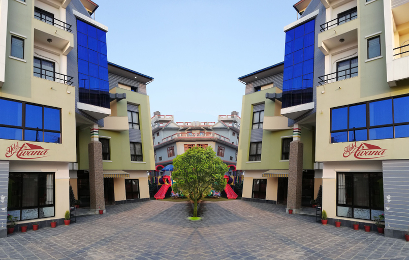 Exterior & Views