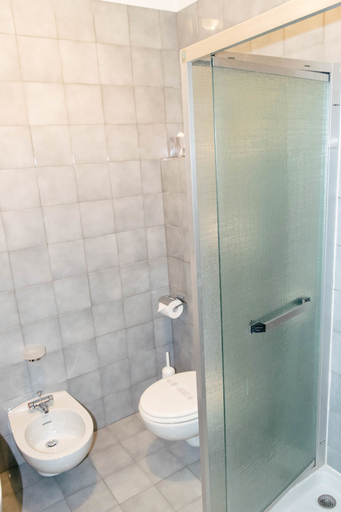 Bathroom 5, San Carlo, Cuneo