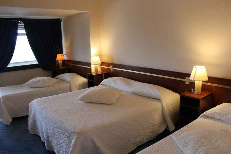 Bedroom 3, Hotel Puntaquattroventi, Napoli