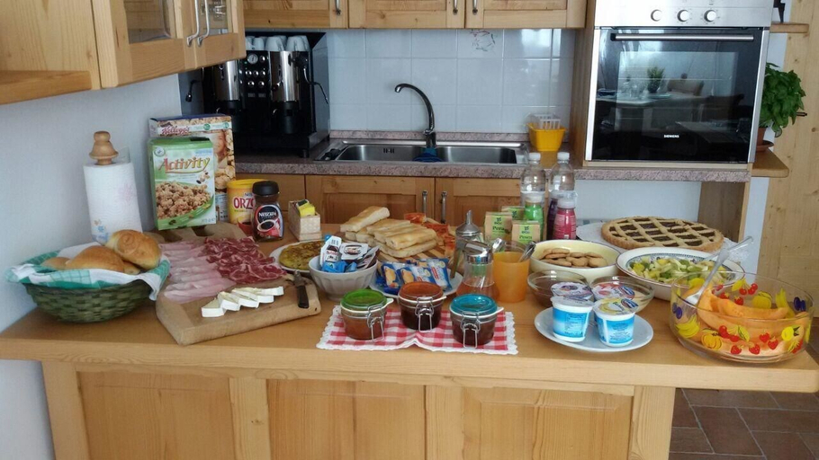 Food & Drinks, B&B Al Riparo, Savona