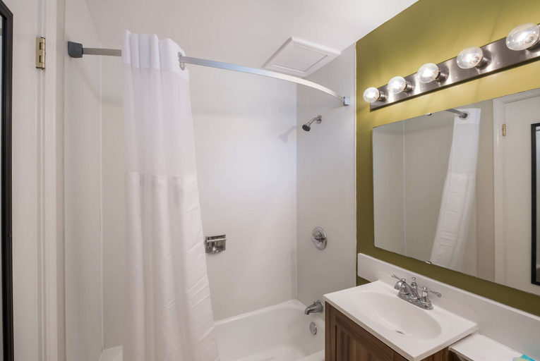 Bathroom 4, Americas Best Value Inn Painted Post, Steuben