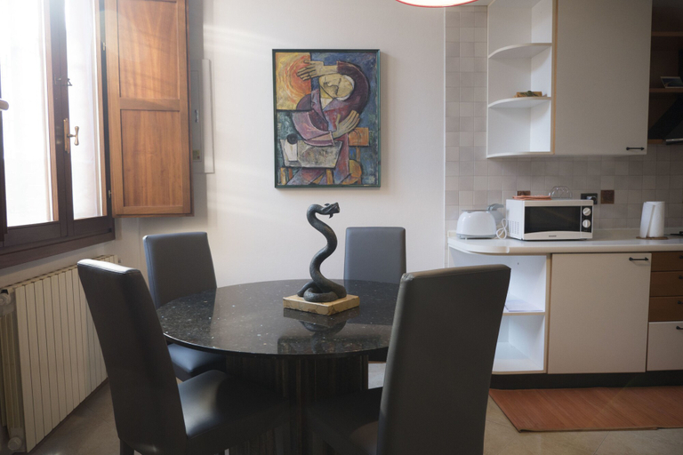 In-room dining, Casa Bella de Borgo, Bologna