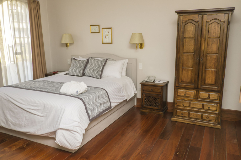 Bedroom 2, La Coupole, Quito