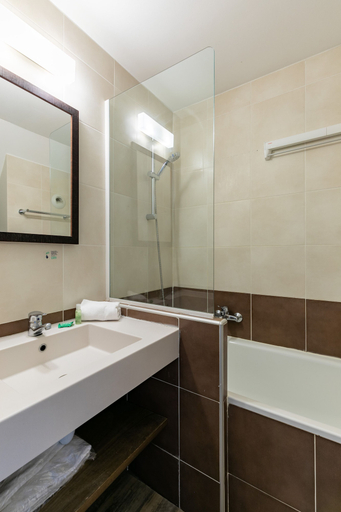 Bathroom 4, Pierre & Vacances Résidence Le Clos d'Eguisheim, Haut-Rhin