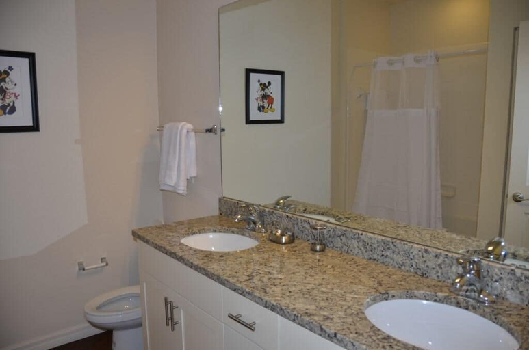 Bathroom 3, Lucaya 3 Bedroom 2 Bath Townhome With Sophisticated Kitchen, Osceola