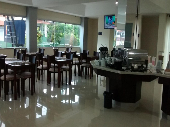Food & Drinks 4, Hotel Sollievo, Irati