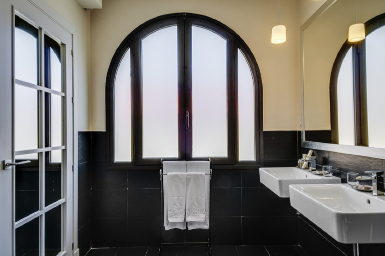 Bathroom 3, Suites Murillo Alcazar, Sevilla