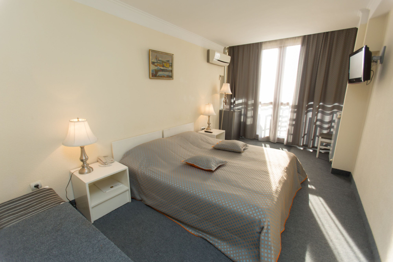 Bedroom 4, Hotel Shirak, Yerevan