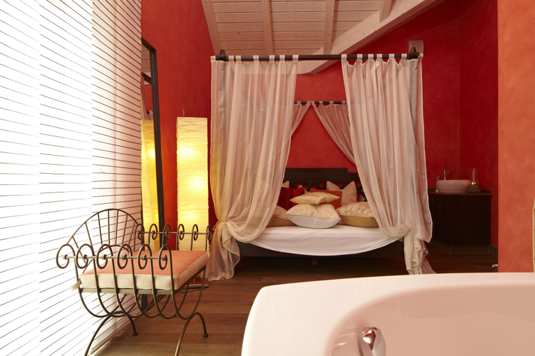 Bedroom 3, Hotel Dirsch Wellness & Spa Resort, Eichstätt