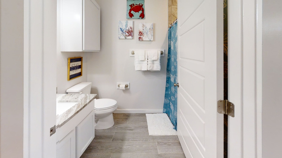 Bathroom 4, Dos Dorados-15121, Nueces
