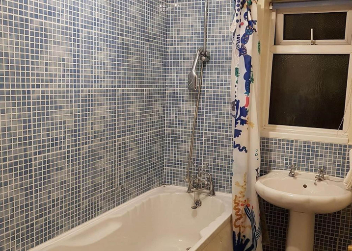Bathroom 3, Huku Kwetu - Ravenhill House, Luton