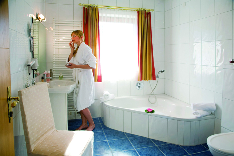 Bathroom 3, Hotel Alpenresidenz Adler, Kitzbühel