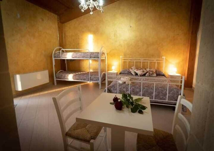 Bedroom 3, B&B Giardino Isabella, Taranto