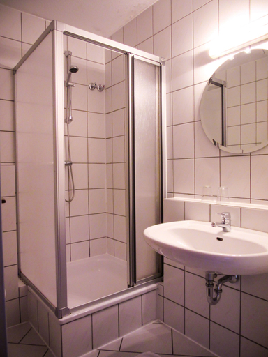 Bathroom 5, Hotel Zur Flora, Essen