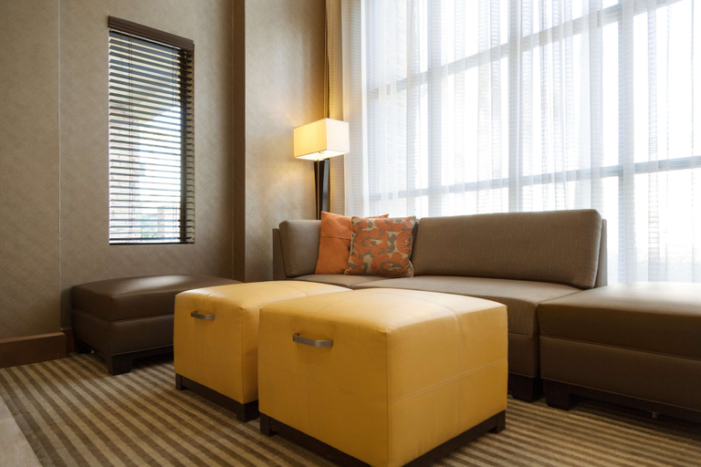Bedroom 3, Hampton Inn & Suites Phoenix Glendale-Westgate, Maricopa
