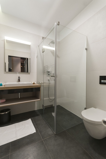 Bathroom 4, Przystan Mechelinki - Marina del Mar, Puck