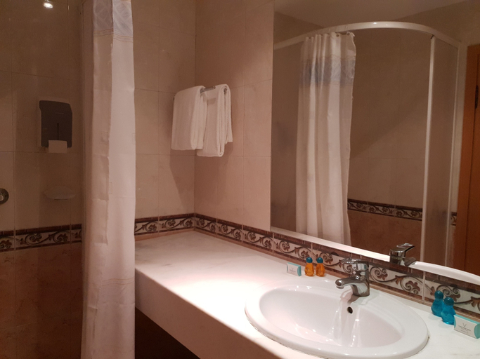 Bathroom, Hotel Lebed, Varna