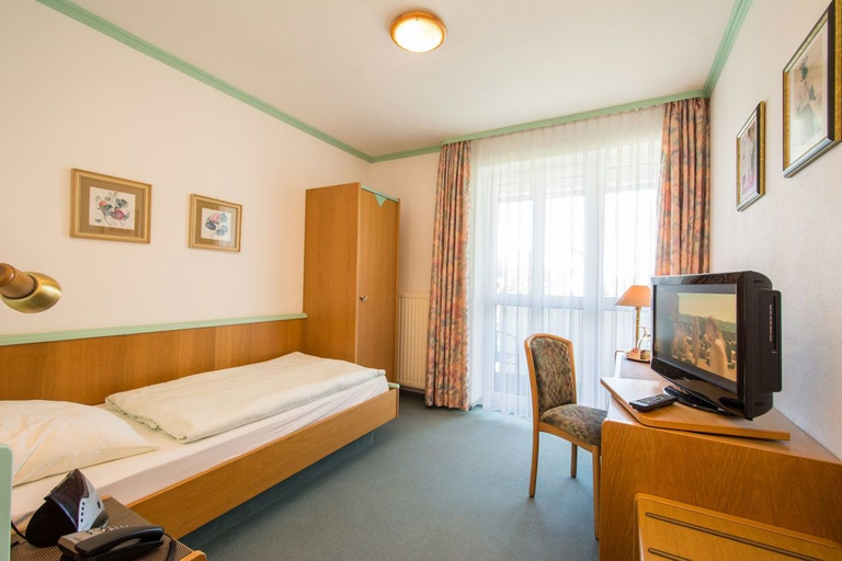 Bedroom 5, Hotel St. Martin, Ostallgäu