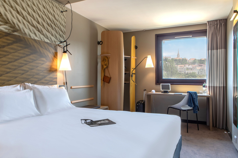 Bedroom 4, ibis Budapest Castle Hill, Budapesti