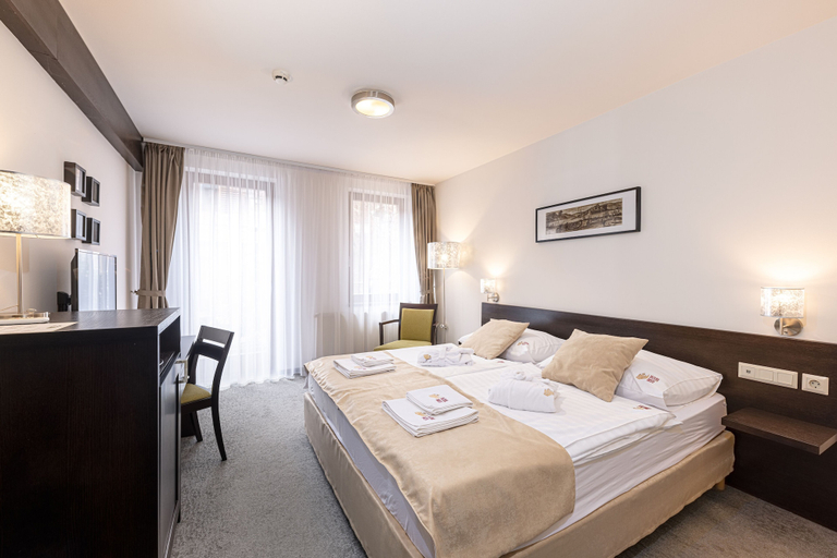 Bedroom 3, Bazilika alatt Panzió, Esztergom