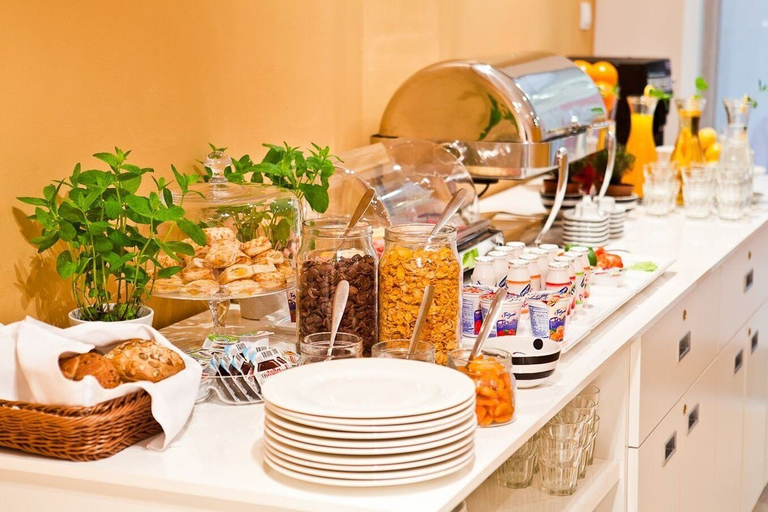 Food & Drinks 5, Platinum Apartments Aparthotel, Poznań City
