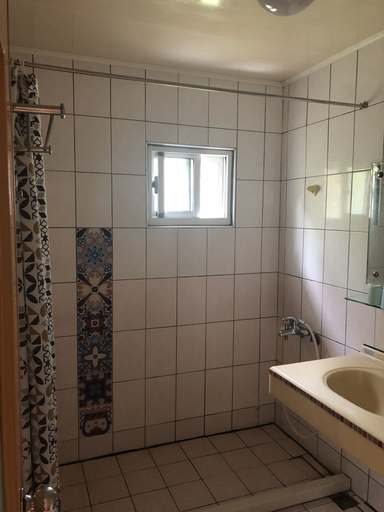 Bathroom 3, PasTaai Leisure Farm, Miaoli